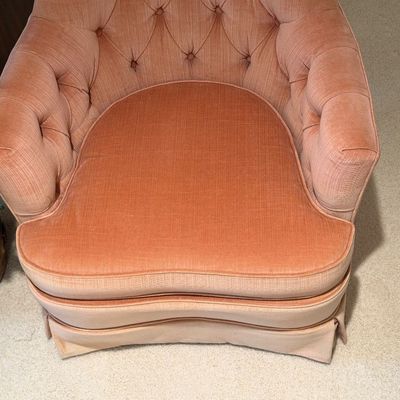 WOODMARK ORIGINALS VINTAGE PEACH VELVET TUFTED BARREL ARMCHAIR ON CASTERS AND ARTIFICIAL PLANT CLIMBING A METAL OBELISK TRELLIS