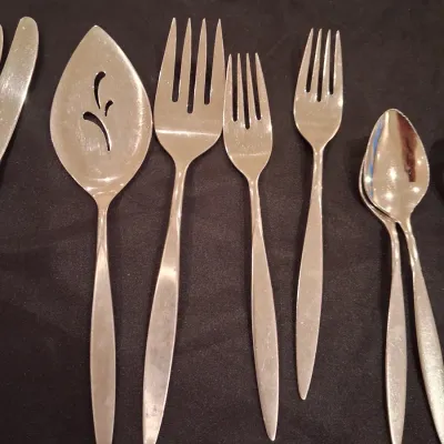 2 PARTIAL SETS OF STAINLESS STEEL FLATWARE