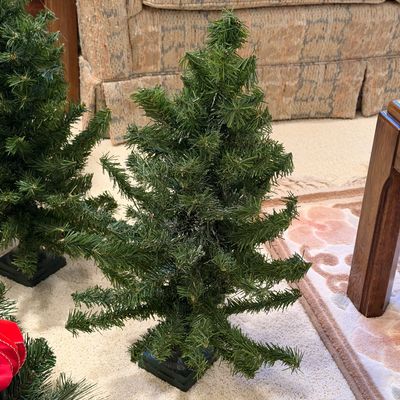 CHRISTMAS TREE WITH LIGHTS, 2 SMALLER TREES AND A WREATH
