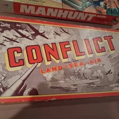 VINTAGE MANHUNT AND CONFLICT BOARD GAMES