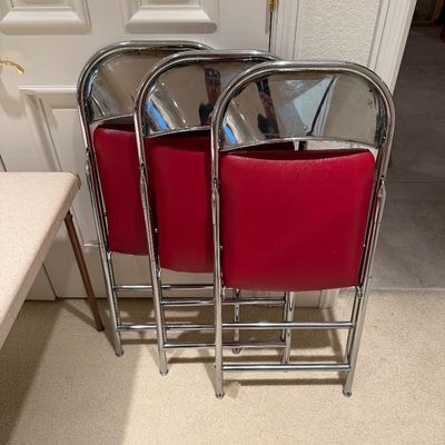 VINTAGE SAMSON FOLDING TABLE AND 4 ROYALCHROME FOLDING CHAIRS