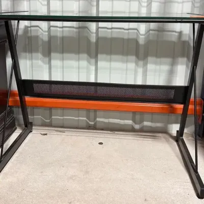 CL178 Glass Top Desk