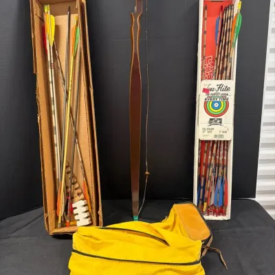 Vintage Tru-Flite Archery Set - Wooden Recurve Bow, Tru-Flite Fall Stalker Arrows, and Soft Case