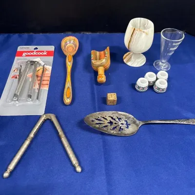 VTG Kitchen - Zonite Apothecary Glass, Funny Design Mini Cups, Stone Chalice, Wooden Dice