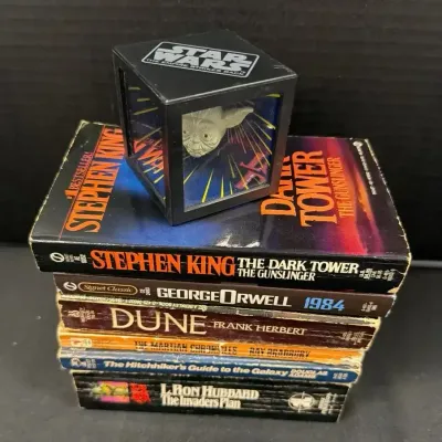 6 Sci-Fi Fantasy Dystopian Books - Stephen King, Frank Herbert, and George Orwell, Star Wars Yoda 