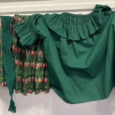 Women’s Christmas Outfit - Sq Dance, Lg, Green Drummer Soldier Skirt, Emerald Green Top, Puff Sleeve