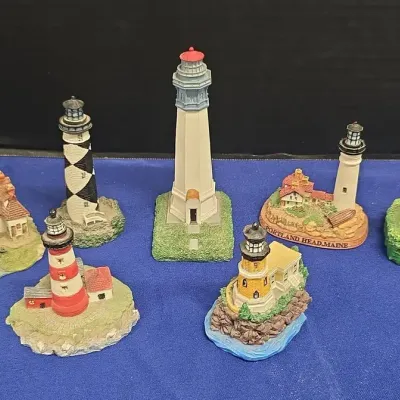 7 Lighthouse Figurines - Wind Point, Gray's Harbor, Decor