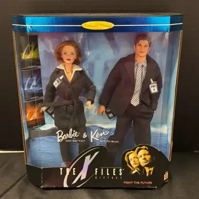 1998 X-Files Barbie & Ken Collector Set - Mulder & Scully Fight the Future NIB