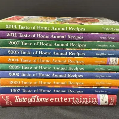 10 Taste of Home Cookbooks - Annual Recipes 1997-2014 & Entertaining