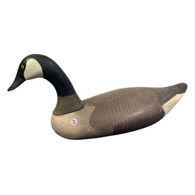 Sale Photo Thumbnail #185: LARGE ATTRIBUTED MADISON MITCHELL CANADA GOOSE DECOY