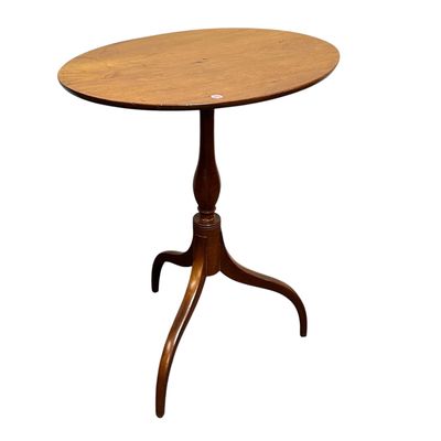 Sale Photo Thumbnail #200: NEW ENGLAND FEDERAL SPIDER LEG CANDLESTAND
