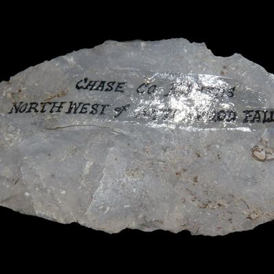 Sale Photo Thumbnail #199: 3 1/2" Large Uniface Knife, Chase Co., Kansas, Northwest of Cottonwood Falls, Ex. Charles Wesley Collection
