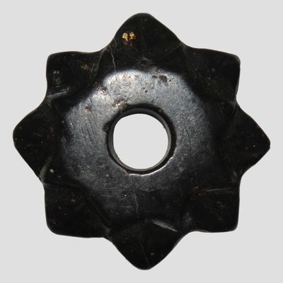 Sale Photo Thumbnail #634: Old Chinese Hongshan Culture Jade Effigy Carving / Pendant