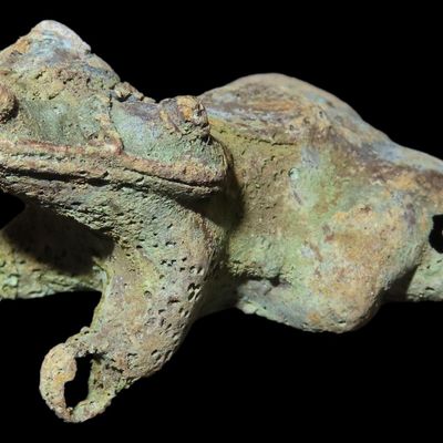 Sale Photo Thumbnail #306: 1 1/2" Pre-Columbian Copper Frog Effigy Pendant, Ecuador