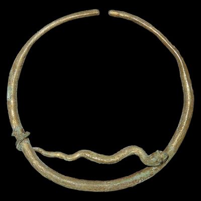 Sale Photo Thumbnail #327: 2 7/16" Pre-Columbian Copper Snake Effigy Nose Ring, South America