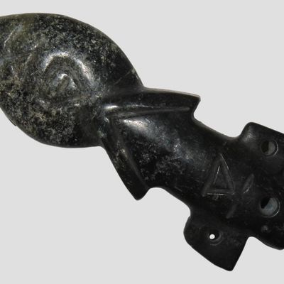 Sale Photo Thumbnail #638: Old Chinese Hongshan Culture Jade Effigy Carving / Pendant