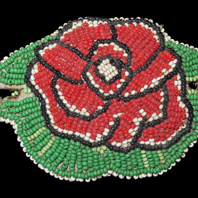 Sale Photo Thumbnail #297: 4 3/4" Indian Beadwork