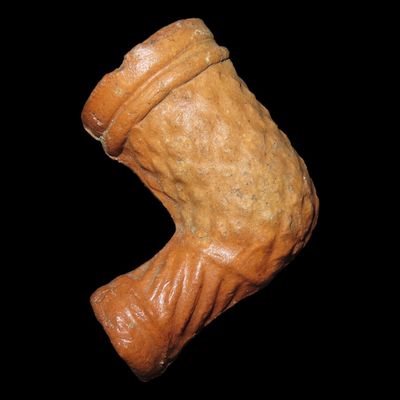 Sale Photo Thumbnail #759: 1 5/8" Antique Trade Pipe, Older Elbow Style, 16th Century to Mid-1800s