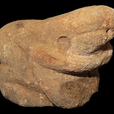 Sale Photo Thumbnail #131: 2 5/8" Sandstone Frog Effigy Pipe, Clarinda, Iowa, Found by Tim Erickson