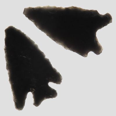 Sale Photo Thumbnail #419: 2" Quality Obsidian Arrowhead, Eastern Oregon, Ex. Ronald Bowles Collection