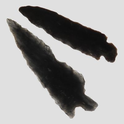 Sale Photo Thumbnail #439: Lot of 2 Rose Springs Points, Quality Obsidian, Oregon, Longest 1 3/4", Ex. Denis Burger