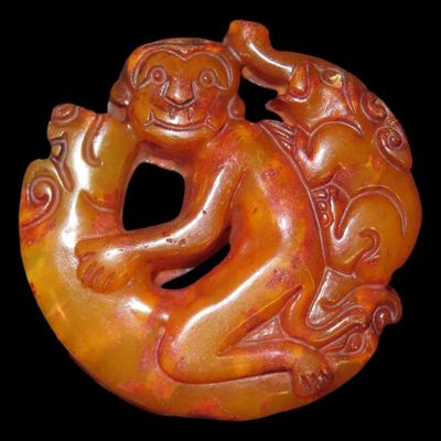 Sale Photo Thumbnail #654: Old Chinese Hongshan Culture Jade Effigy Carving / Pendant