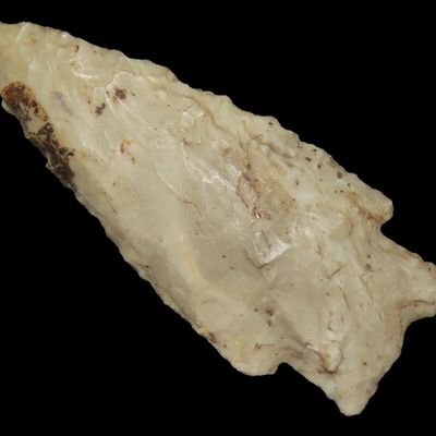 Sale Photo Thumbnail #741: 2 1/2" Early Archaic Hardin, Starved Rock, Illinois
