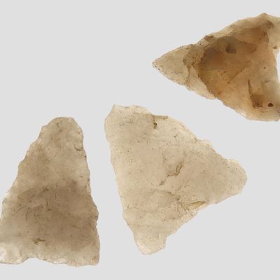 Sale Photo Thumbnail #662: Alamance Paleo Point, Crystal Quartz, Massachusetts, 10,000-8,000 BP, Ex. Engstorm