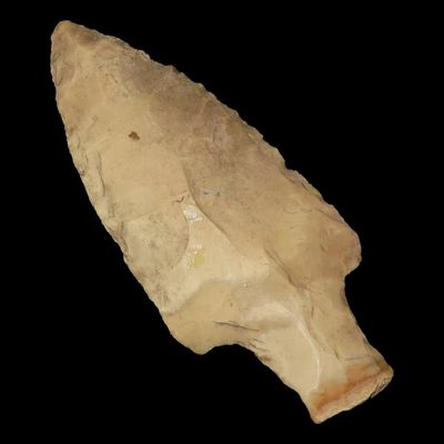Sale Photo Thumbnail #63: 3 1/4" Stemmed Point, Central Ohio, Ex. Jim Bennett Auction