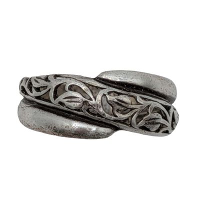 Sale Photo Thumbnail #454: Stering Silver Leafy Vine Surrounded By Band Ring Sz. 8