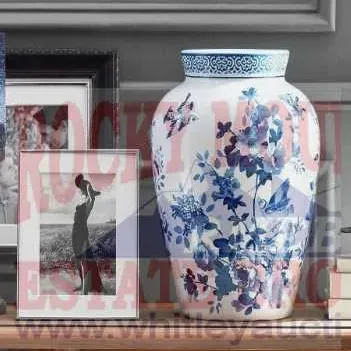 Sale Photo Thumbnail #647