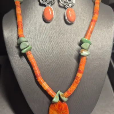 STUNNING VINTAGE ESTATE HIGH END TURQUOISE & CORAL HEISHI 17" NECKLACE!