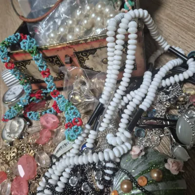 TWO Pounds of Jewls ~ includes tin box bank too