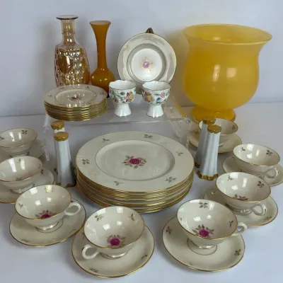 Lenox Rhodora China Dinnerware and Yellow Glass Vases