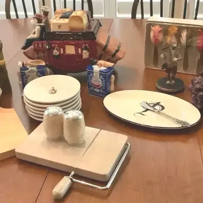 Kitchen Serving Accessories, Grape Teapot and Wells Fargo Cookie Jar