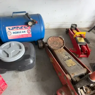 Estate sale photo