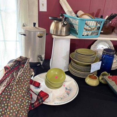 Sale Photo Thumbnail #91: Royal China Blue Heaven, Vintage green dishes, Coke items, glasses, and more.