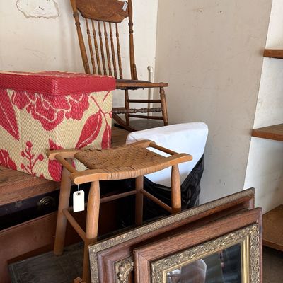 Sale Photo Thumbnail #118: Vintage Furniture, Mirrors.

The work bench is not included.