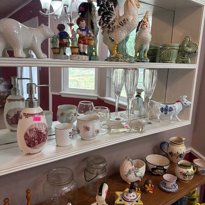 Sale Photo Thumbnail #107: Delft, Quimper, glass Decor Chickens and more.