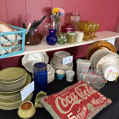 Sale Photo Thumbnail #85: Royal China Blue Heaven, Vintage green dishes, Coke items, glasses, and more.
