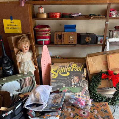 Sale Photo Thumbnail #122: Vintage Toys, Electronics, And more 
Fans, Wagon