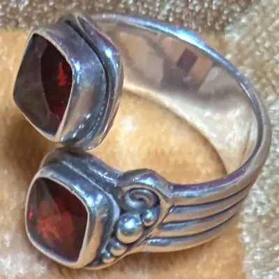 Sale Photo Thumbnail #321: Size 7