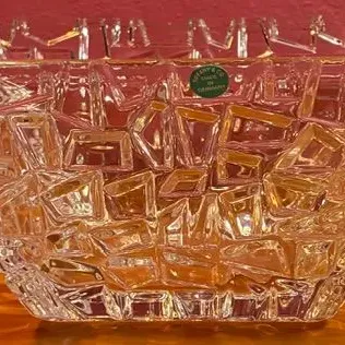 Sale Photo Thumbnail #331: Includes original box. Tag on bowl.
Measures 4  1/2 inches high, 9 inches high and 9 inches wide.
Wear on bottom of box.