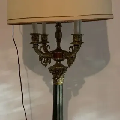 Hollywood Regency-Style Black Pedestal and Brass Column Candelabra Table Lamp