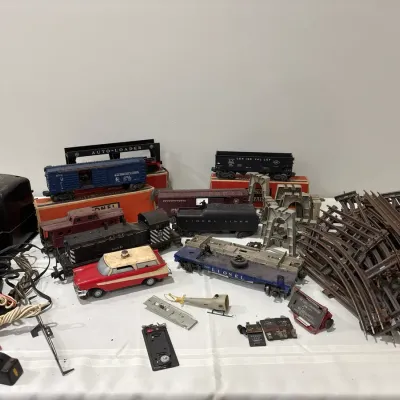 Vintage Metal Track Lionel Lines Toy Train Set