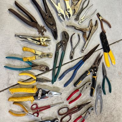 LOT 117G: Large Collection of Vintage Pliers & More
