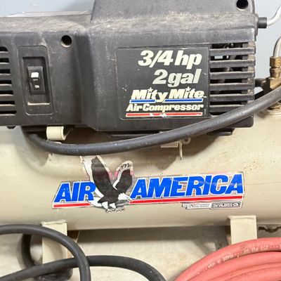 LOT 78G: Air America 3/4hp 2gal Mity Mite Air Compressor