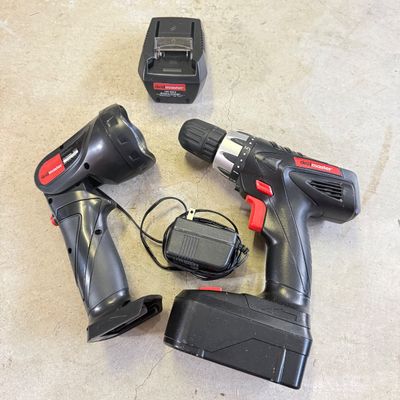 LOT 93G: Drill Master Cordless 3/8" Drill & Flashlight Kit w Box