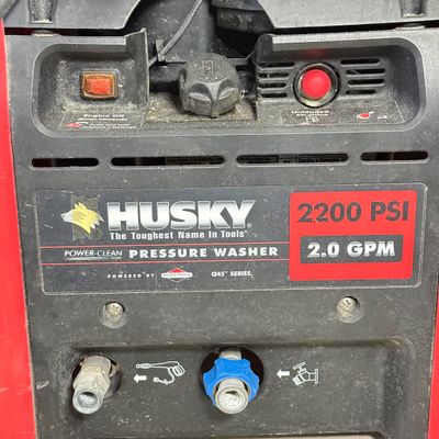 LOT 81G: Husky Pressure Washer w Attachments