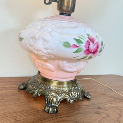 LOT 14F: 1940s Gone with the Wind Style Victorian Pink & White Floral Parlor Lamp